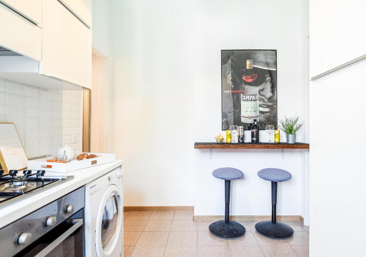 Milanese Elegance - 15 Minutes Duomo Apartment Exterior foto