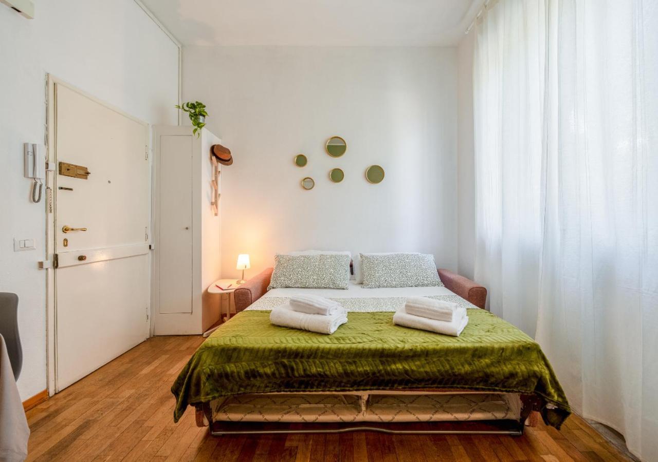 Milanese Elegance - 15 Minutes Duomo Apartment Exterior foto