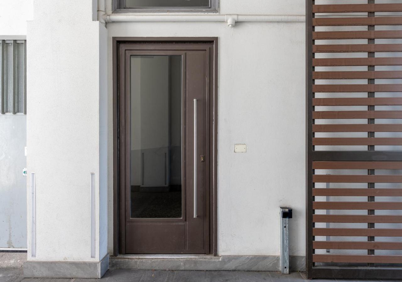 Milanese Elegance - 15 Minutes Duomo Apartment Exterior foto